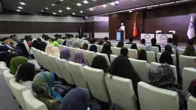 Diyanet İşleri Başkanı Görmez Avrupa'dan gelen gençlerle buluştu