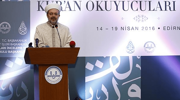 "Kuran'ı güzel okumanın yanında anlamaya ve yaşamaya da çalışmalıyız..."