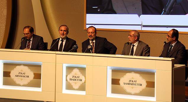 Diyanet İşleri Başkanı Görmez, Gaziantep'te 'Zekat' konulu panele katıldı