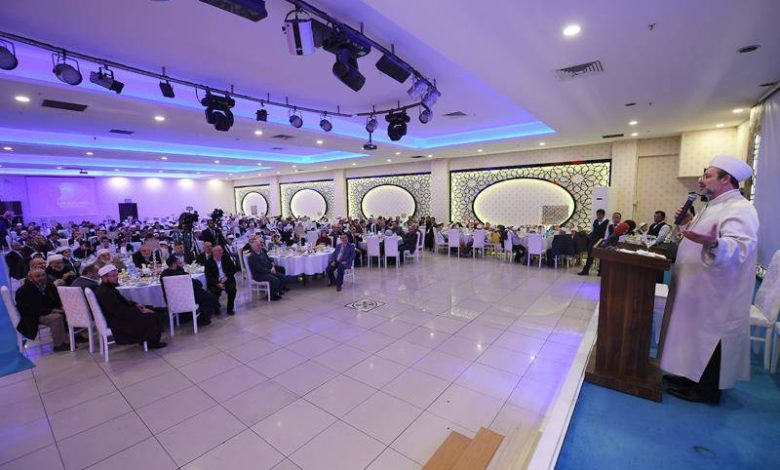 Diyanet İşleri Başkanı Görmez, Ankara'da hafızlık eğitimi gören çocuklarla bir araya geldi