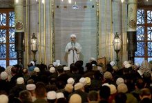 Diyanet İşleri Başkanı Görmez, Sultanahmet Camii’nde sabah namazı buluşmalarına katıldı