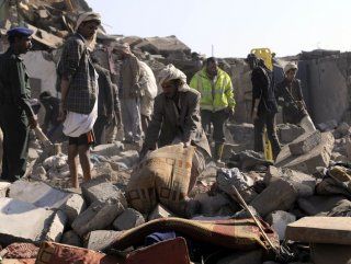 İran'dan Yemen bombardımanına kınama
